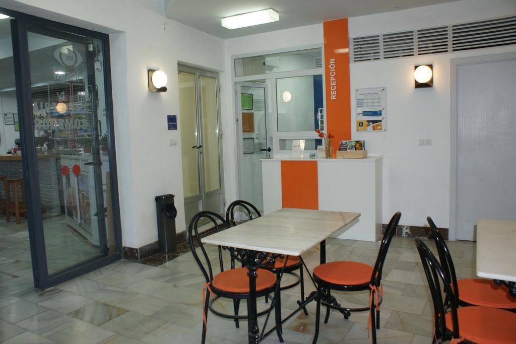 Hostal Puerto Beach Motril Esterno foto